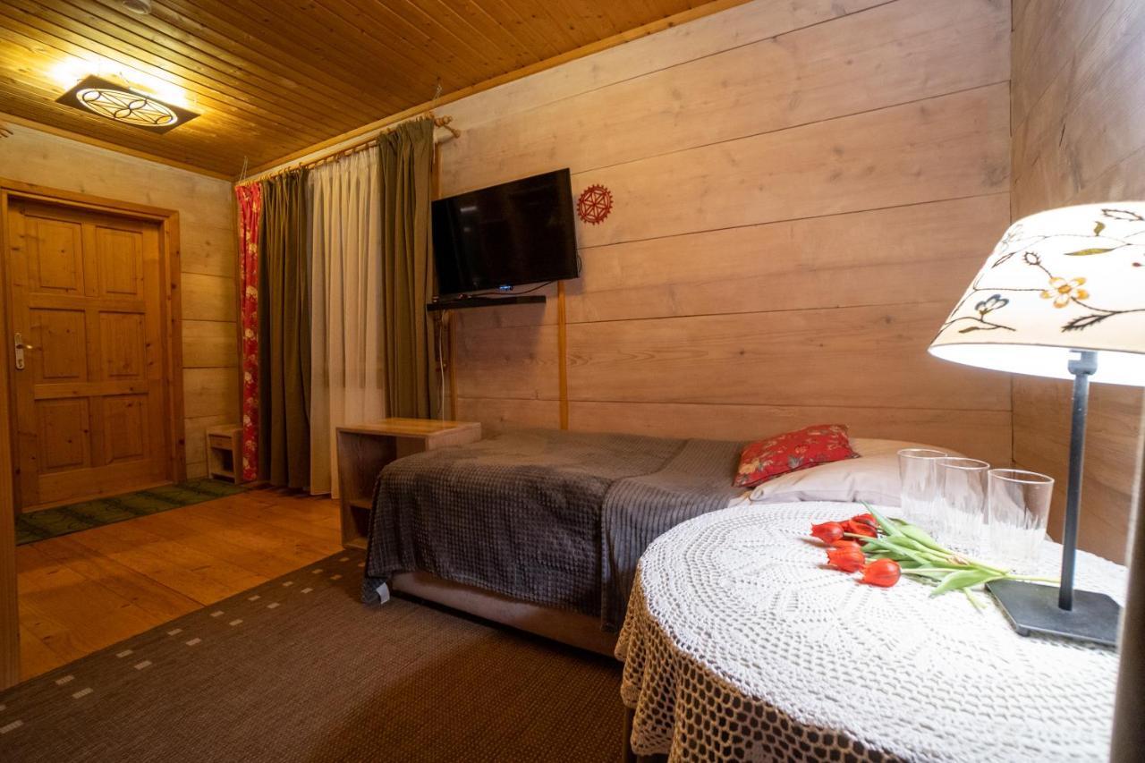 Gosciniec Debowa Gazdowka Bed and Breakfast Ustrzyki Dolne Εξωτερικό φωτογραφία