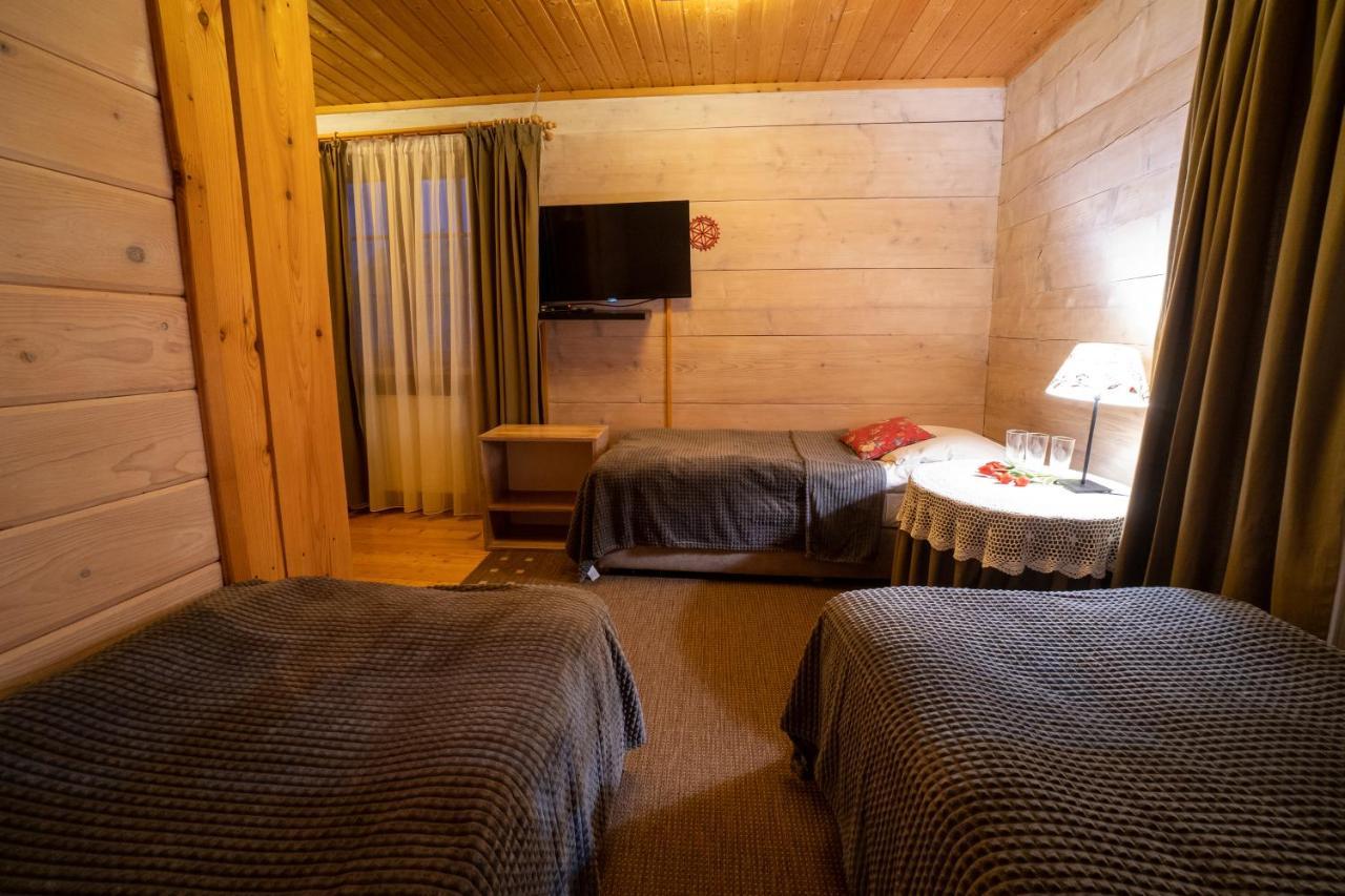Gosciniec Debowa Gazdowka Bed and Breakfast Ustrzyki Dolne Εξωτερικό φωτογραφία