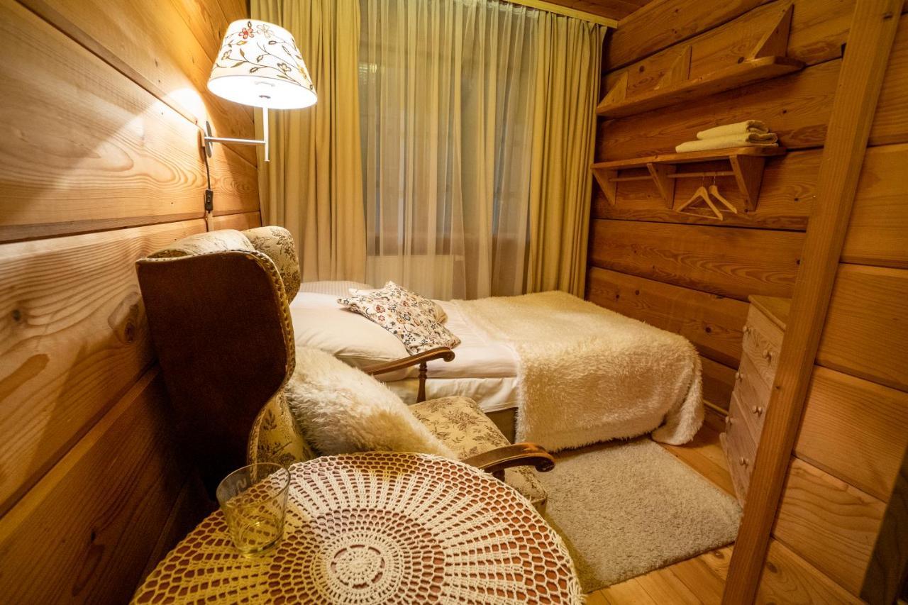 Gosciniec Debowa Gazdowka Bed and Breakfast Ustrzyki Dolne Εξωτερικό φωτογραφία