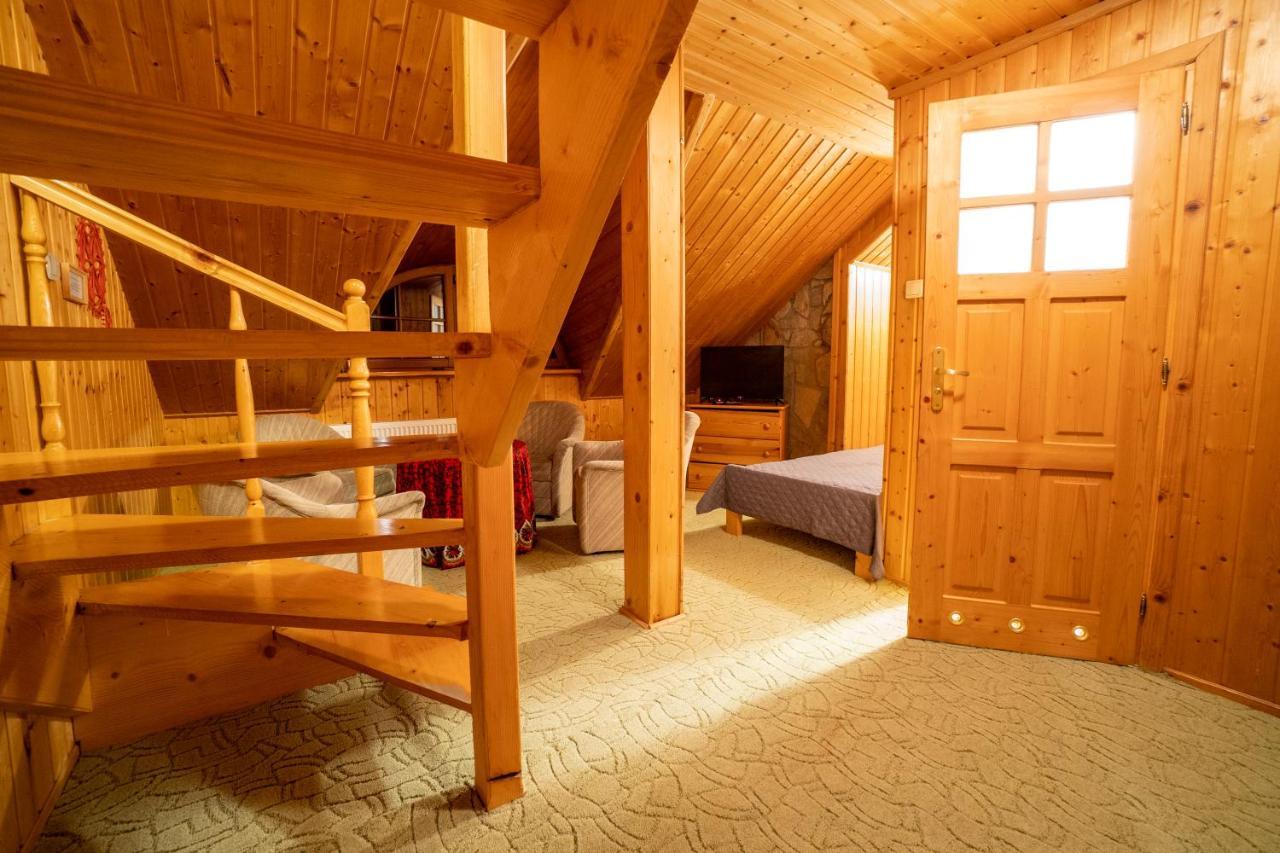 Gosciniec Debowa Gazdowka Bed and Breakfast Ustrzyki Dolne Εξωτερικό φωτογραφία