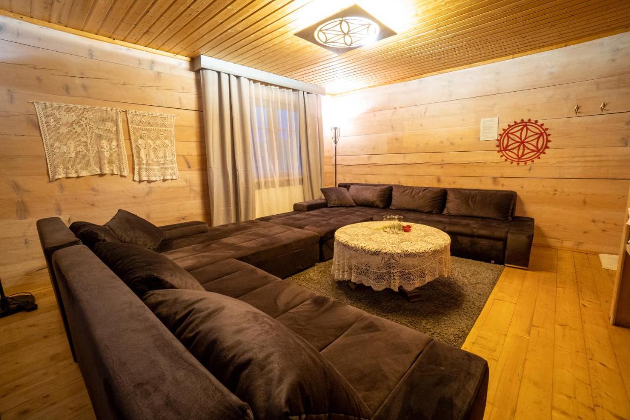 Gosciniec Debowa Gazdowka Bed and Breakfast Ustrzyki Dolne Εξωτερικό φωτογραφία
